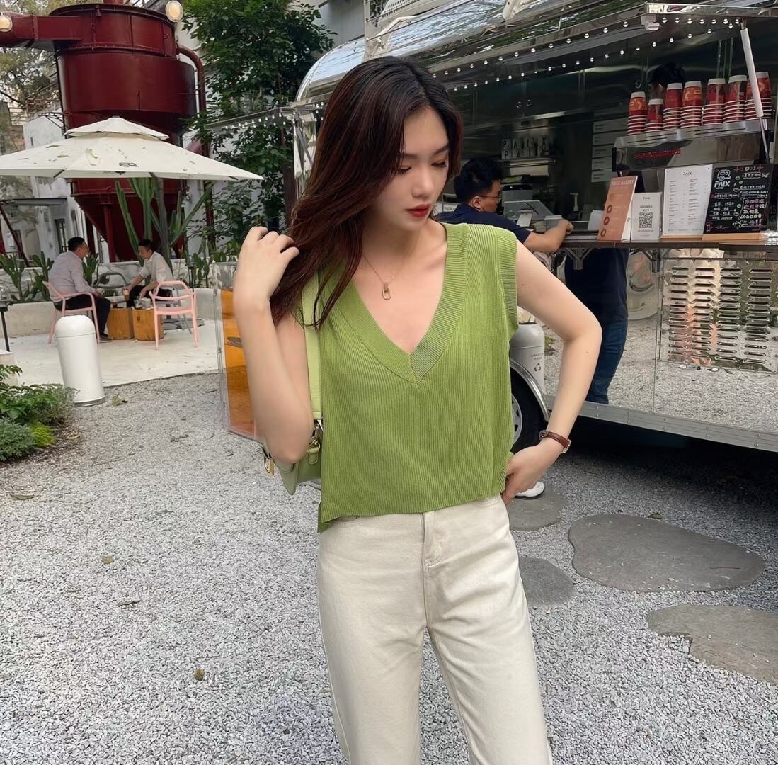 Vネックノースリーブニット　AJ1050-3026