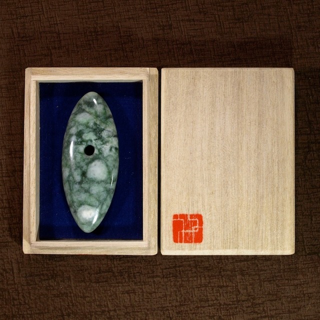 糸魚川翡翠 大珠 圧砕翡翠 | URUWA 工房 うるわ