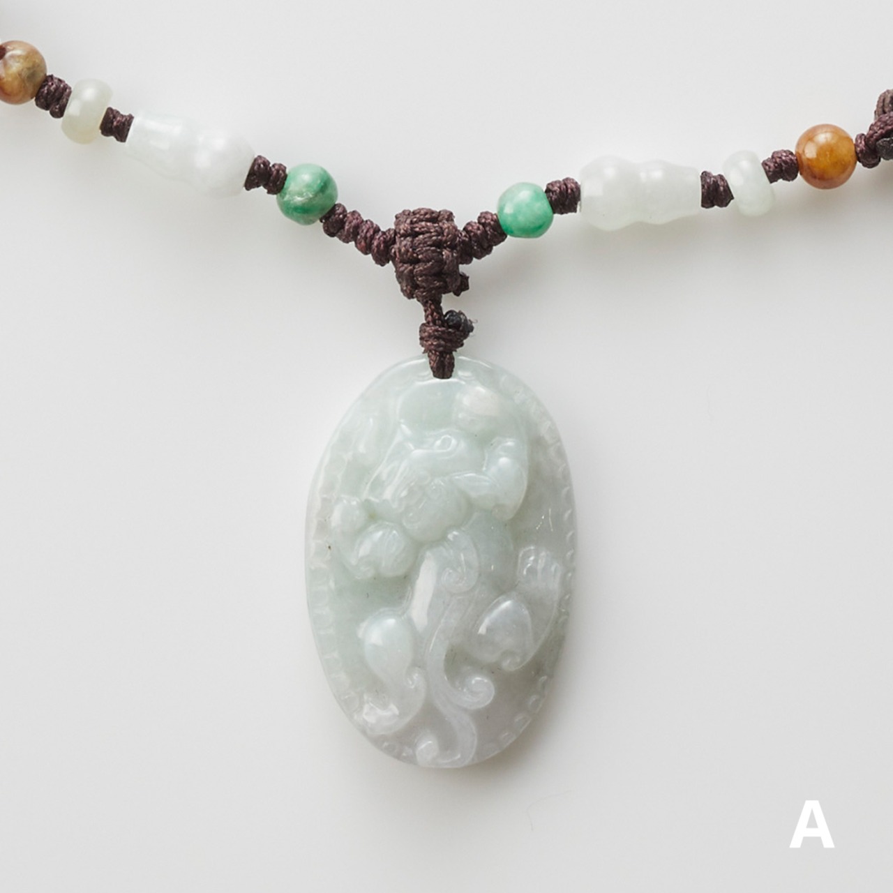 丈夫で金属アレルギーの方にも人気！貔貅（ヒキュウ）紐ネックレス A貨翡翠 jd_ne1003