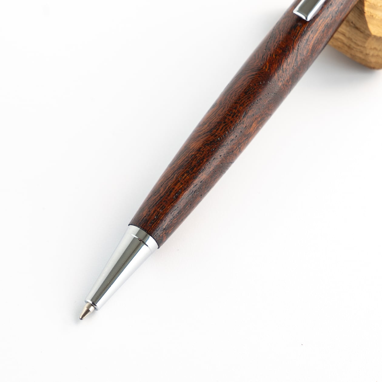 杢軸ボールペン】欅（けやき） 漆塗り 上杢 / ノック式木製ボールペン