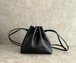 Drawstring bag black 巾着バッグ 黒 <F>