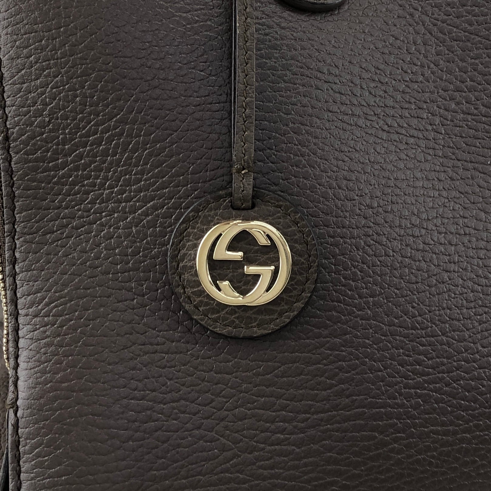 GUCCI グッチ インターロッキング ハンドバッグ ブラウン チャーム