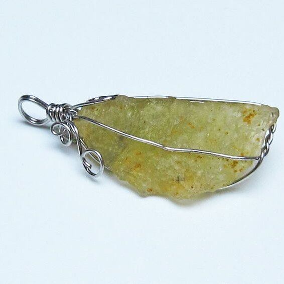 リビアングラス ペンダント 一点物 メール便可 112-13748