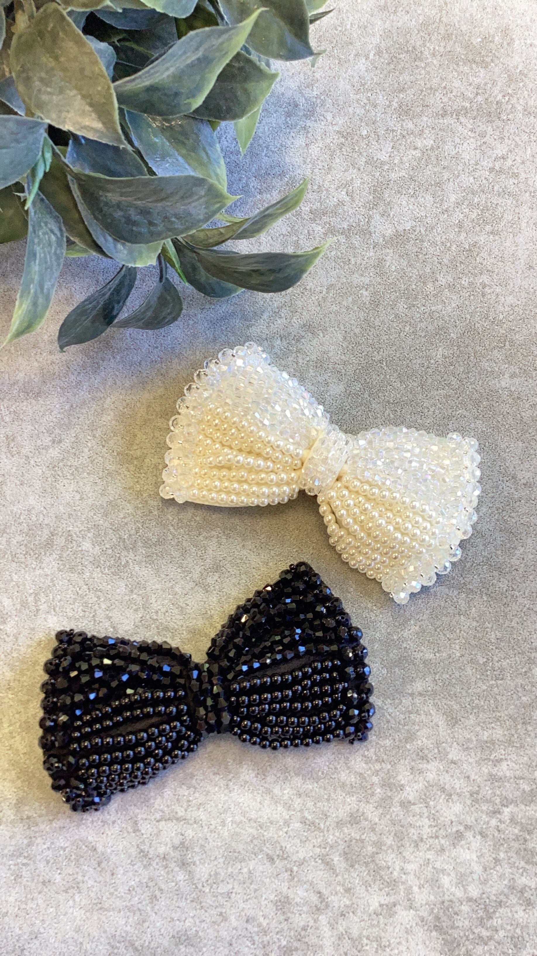 PICCIN ビーズリボンブローチ(150340)ブラック ホワイト ピッチン