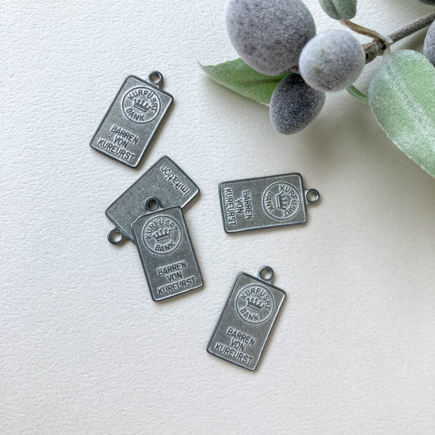 再入荷〉ヴィンテージ風 ミニプレートチャーム | Dua-アクセサリー