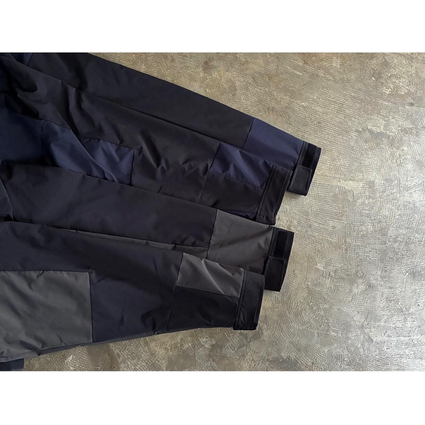 BASISBROEK (バージスブルック)『MONTN』Polyester Nylon Double Weave