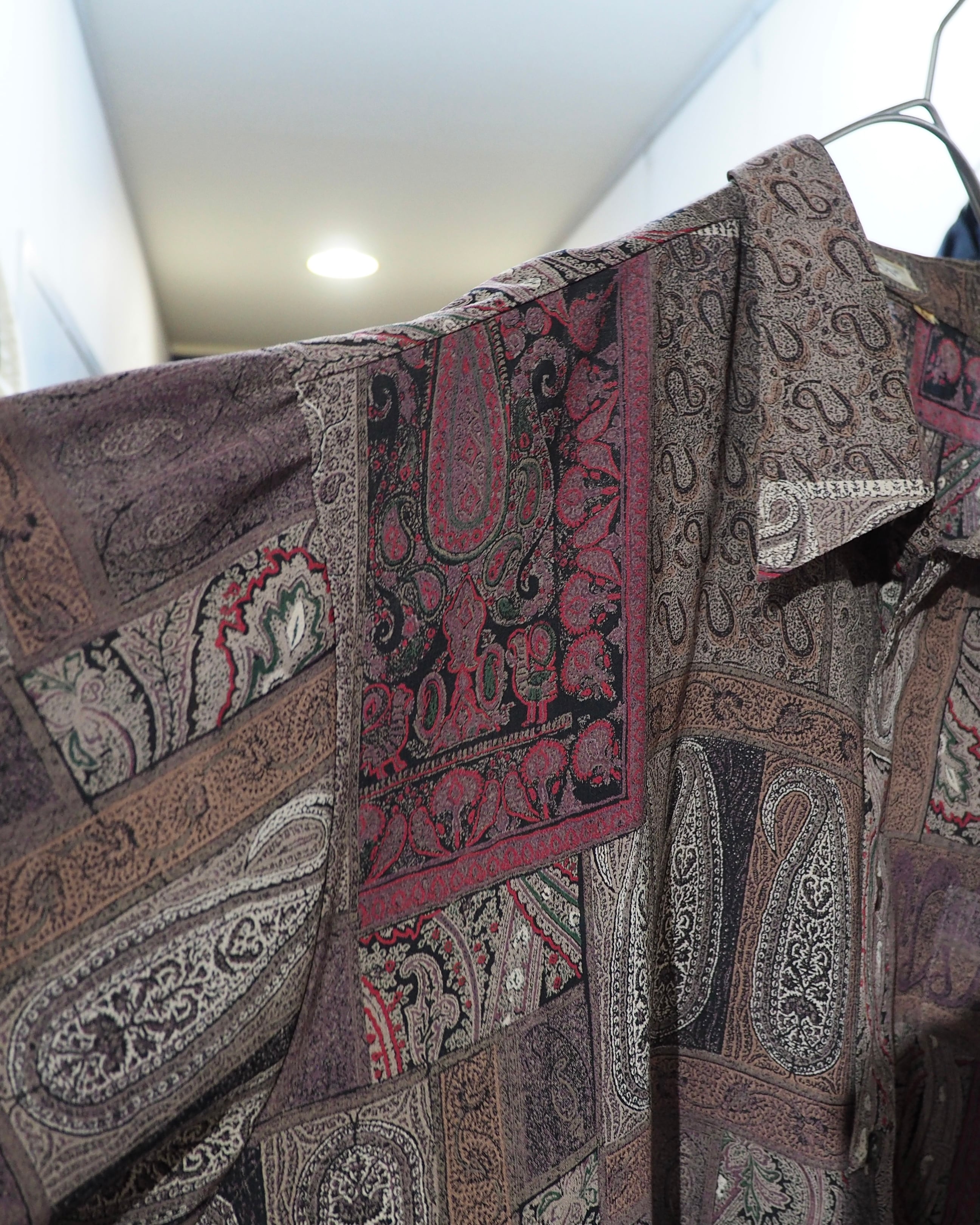 1990s Beautiful Classic Paisley pattern vintage loose SS shirt
