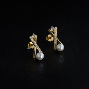 【Lamia】S925 zirconia & pearl cross pierce  #pp18