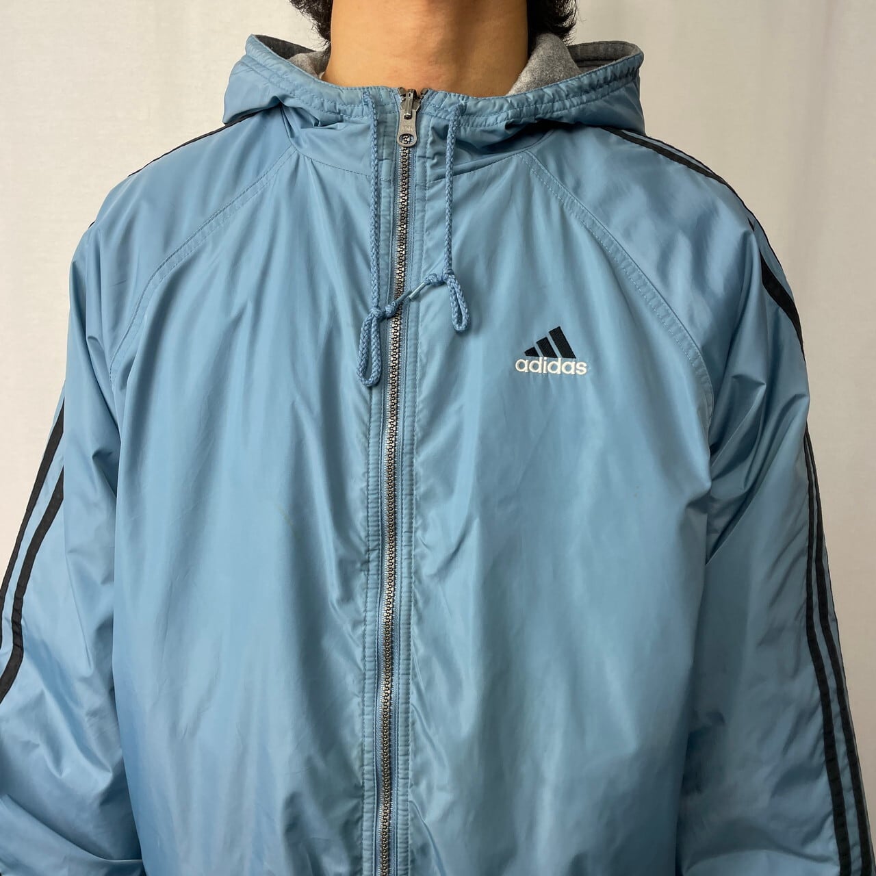 90年代 adidas アディダス リバーシブルナイロンジャケット メンズL-XL相当相当 古着 90s VINTAGE ヴィンテージ  ナイロン×スウェット フルジップパーカー パフォーマンスロゴ バックロゴ刺繍 ビッグロゴ 中綿入り サイドライン サックスブルー グレー 灰色 水色 