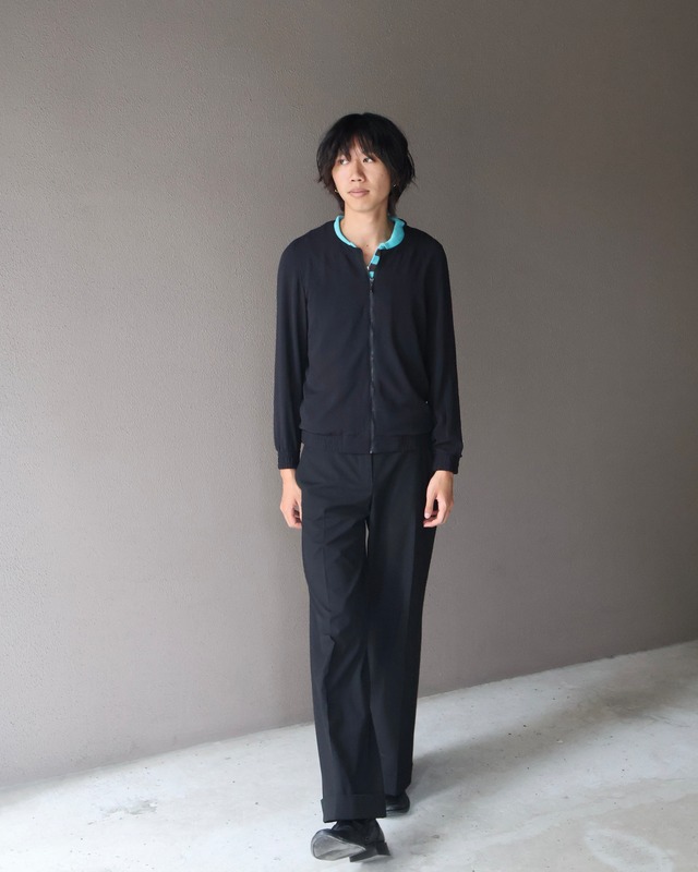 Crew neck zip-up blouson