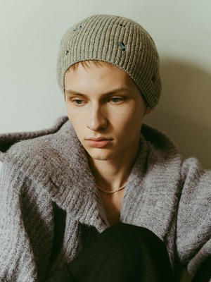 K Motif Beanie / GRAY