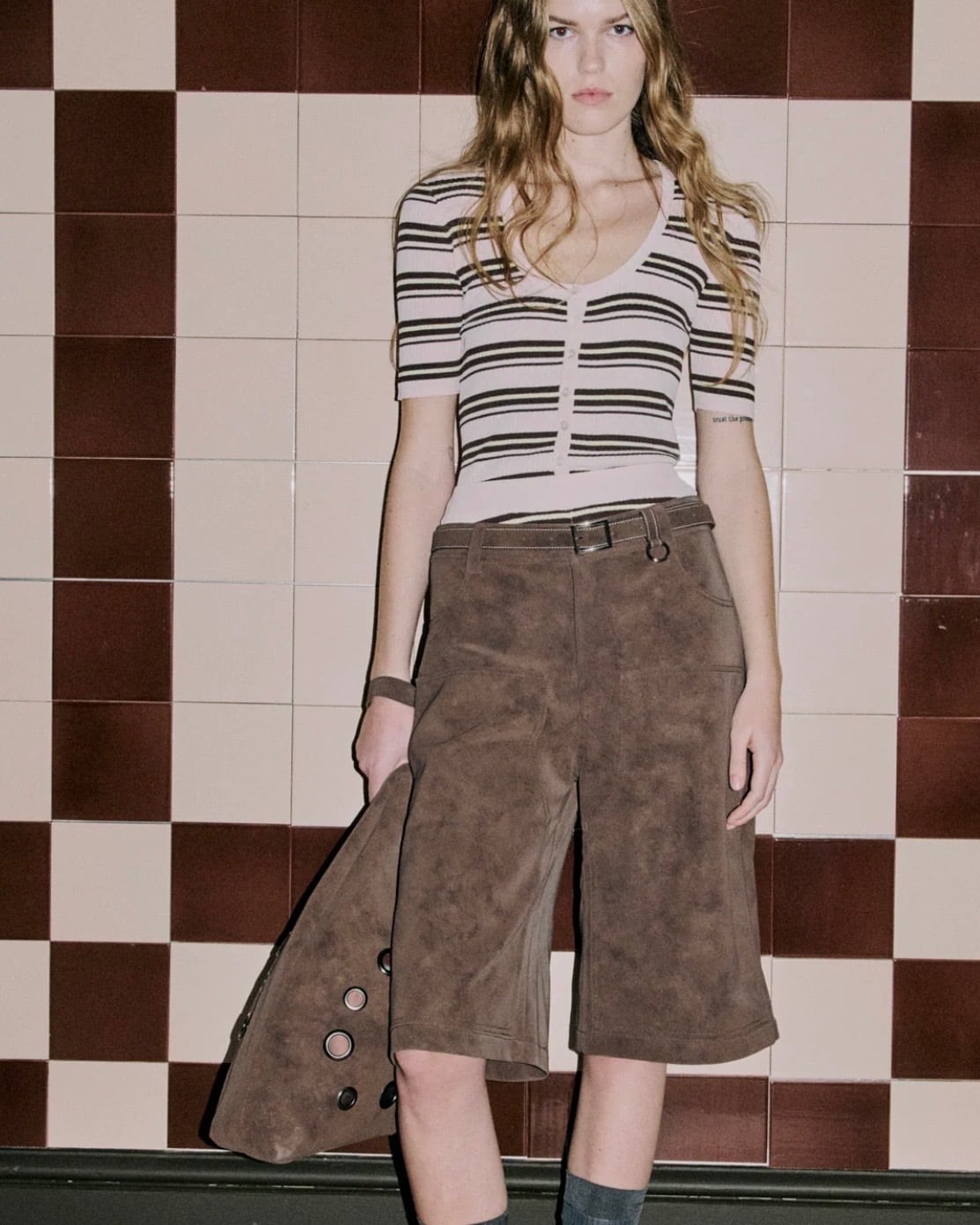 BAUM UND PFERDGARTEN/soft suede middle pants