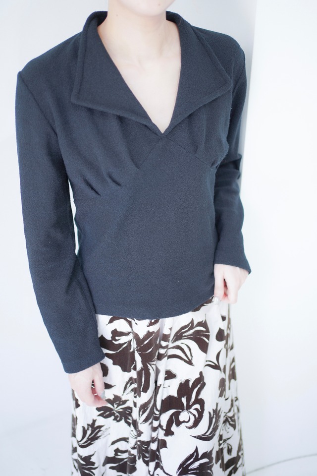 black pile tops