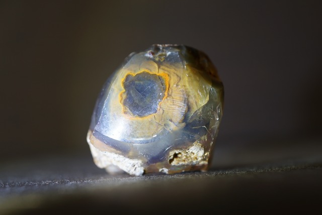 エッグ・イン・オパール Opal Egg 1083