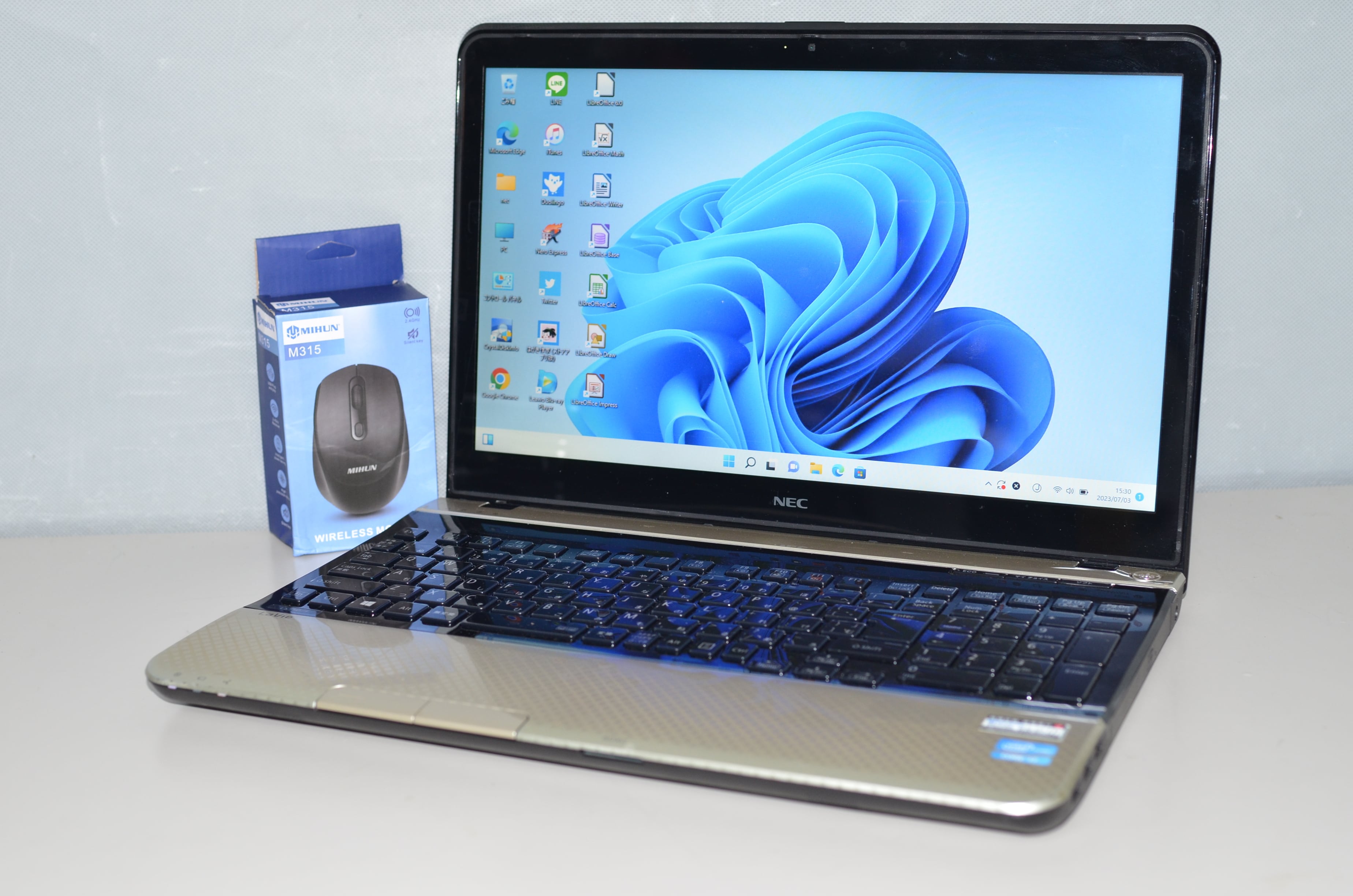 Windows11 8GB SSD ブルーレイ i7 NEC 滴り ノートパソコン 