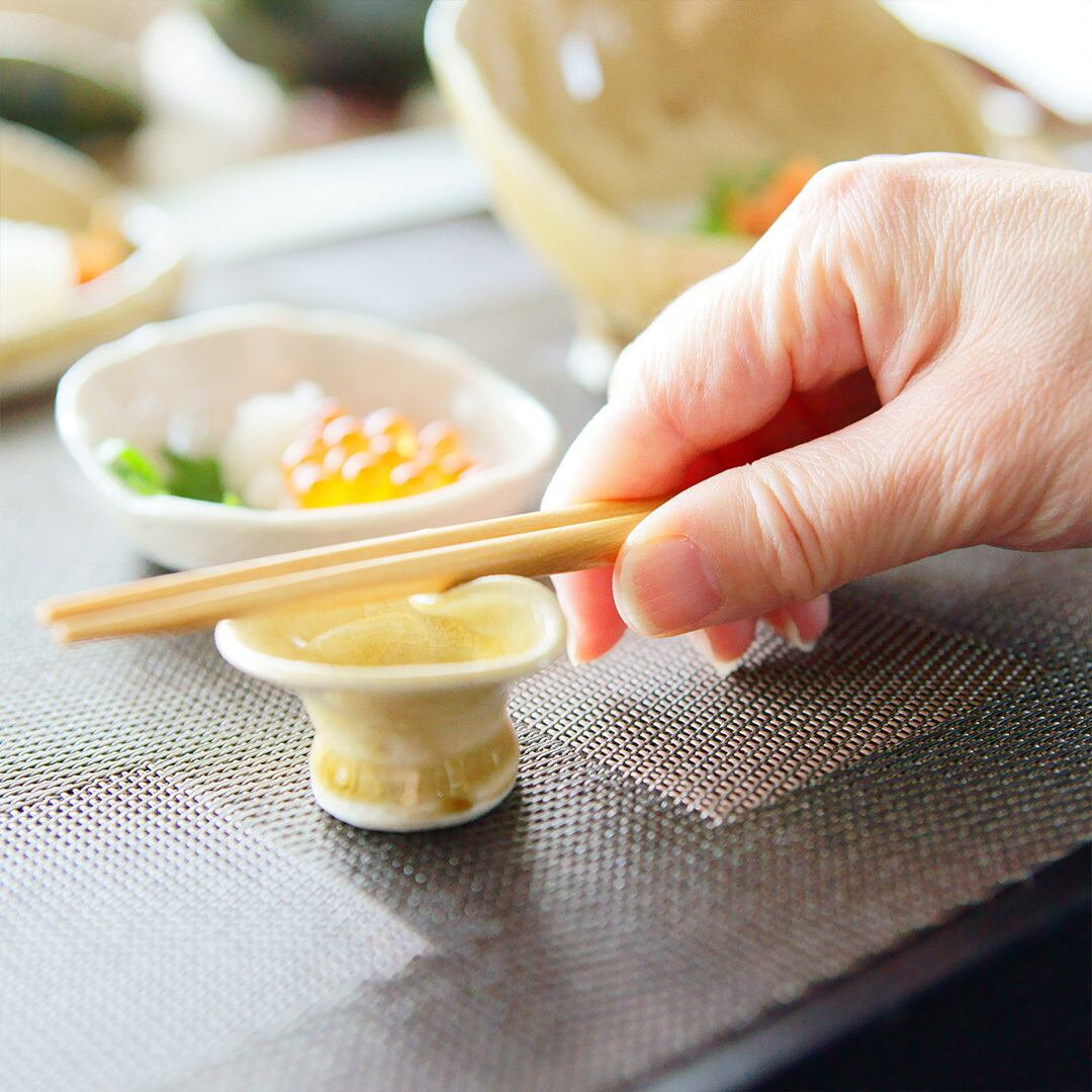 食卓にきちんと感を出してくれる箸置き（ひと折り） | ヤサシサノ