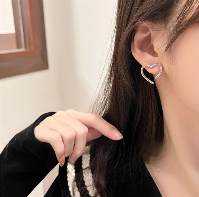 ナチュラルハートロゴピアス