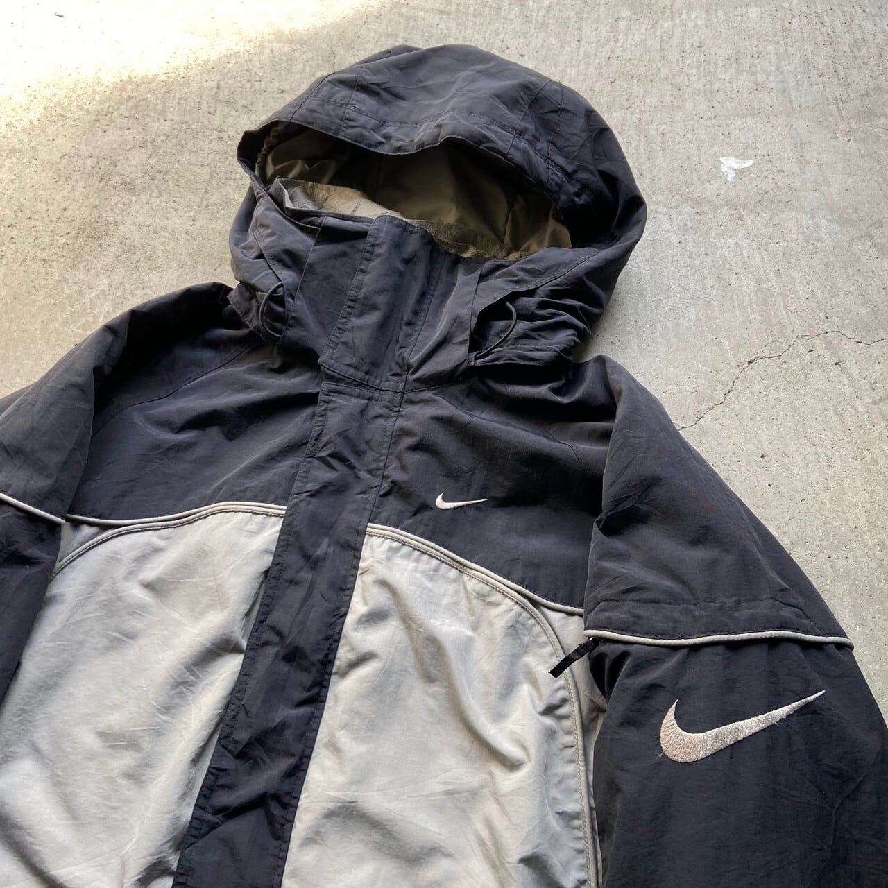 00s NIKE フロントロゴ マウンテンパーカー  ブラック×ベージュ