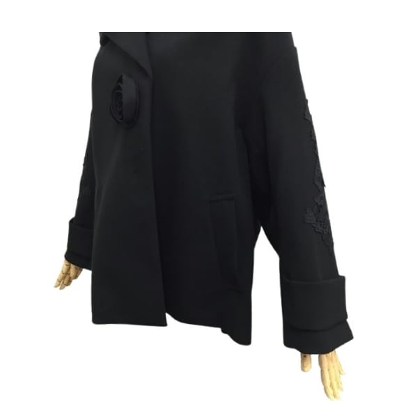 新品　スーパービューティー　ホワイト レース花柄ジャケット　大きいサイズ42 新品 スーパービューティー ホワイト レース花柄ジャケット