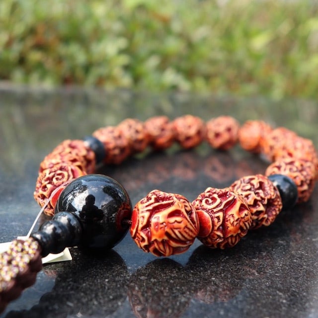 龍ノ鳳凰彫珠・青虎目石仕立て(Dragon＆ Phoenix Wood Carved style