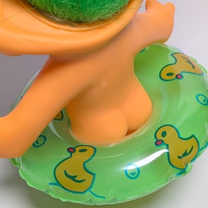 【 TROLL ( トロール ・ トロル ) 】 浮輪付きPVCフィギュア 〚アメリカン雑貨 アメトイ〛