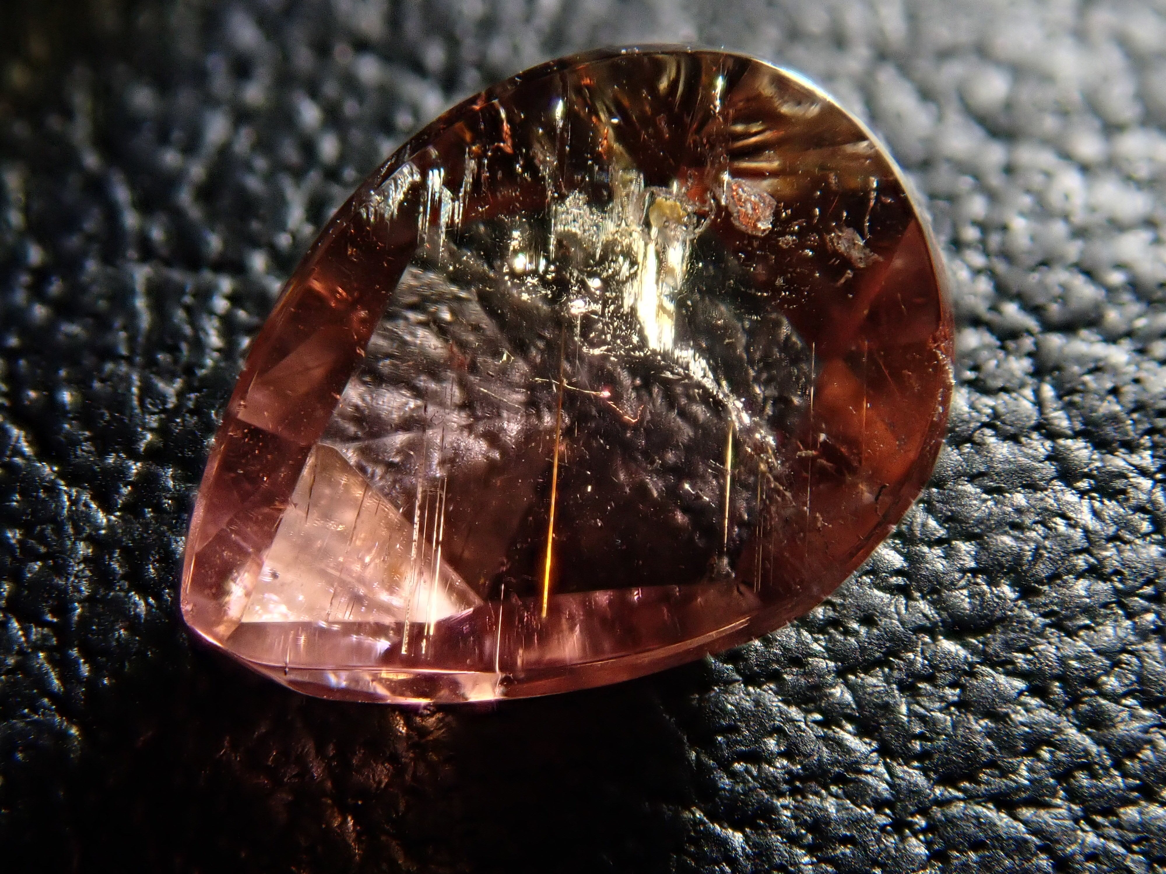 マダガスカル産バイカラートルマリン 0.627ct