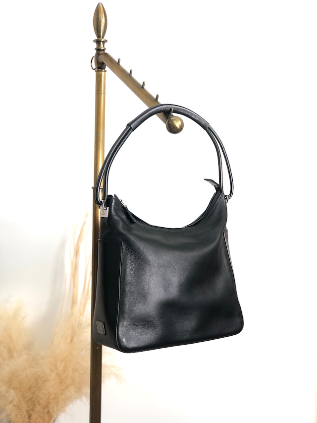 GUCCI グッチ ショルダーバッグ ブラック レザー ワンショルダーバッグ vintage ヴィンテージ オールド rwdkrz