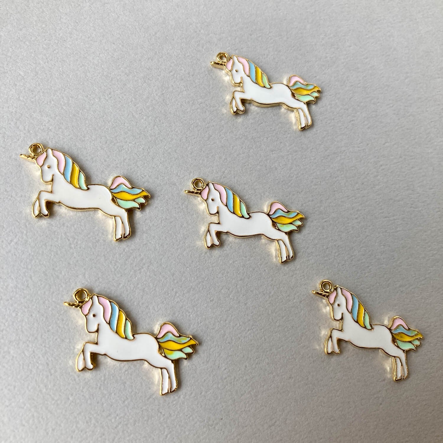 パステルユニコーンチャーム | Dua-アクセサリーパーツショップ