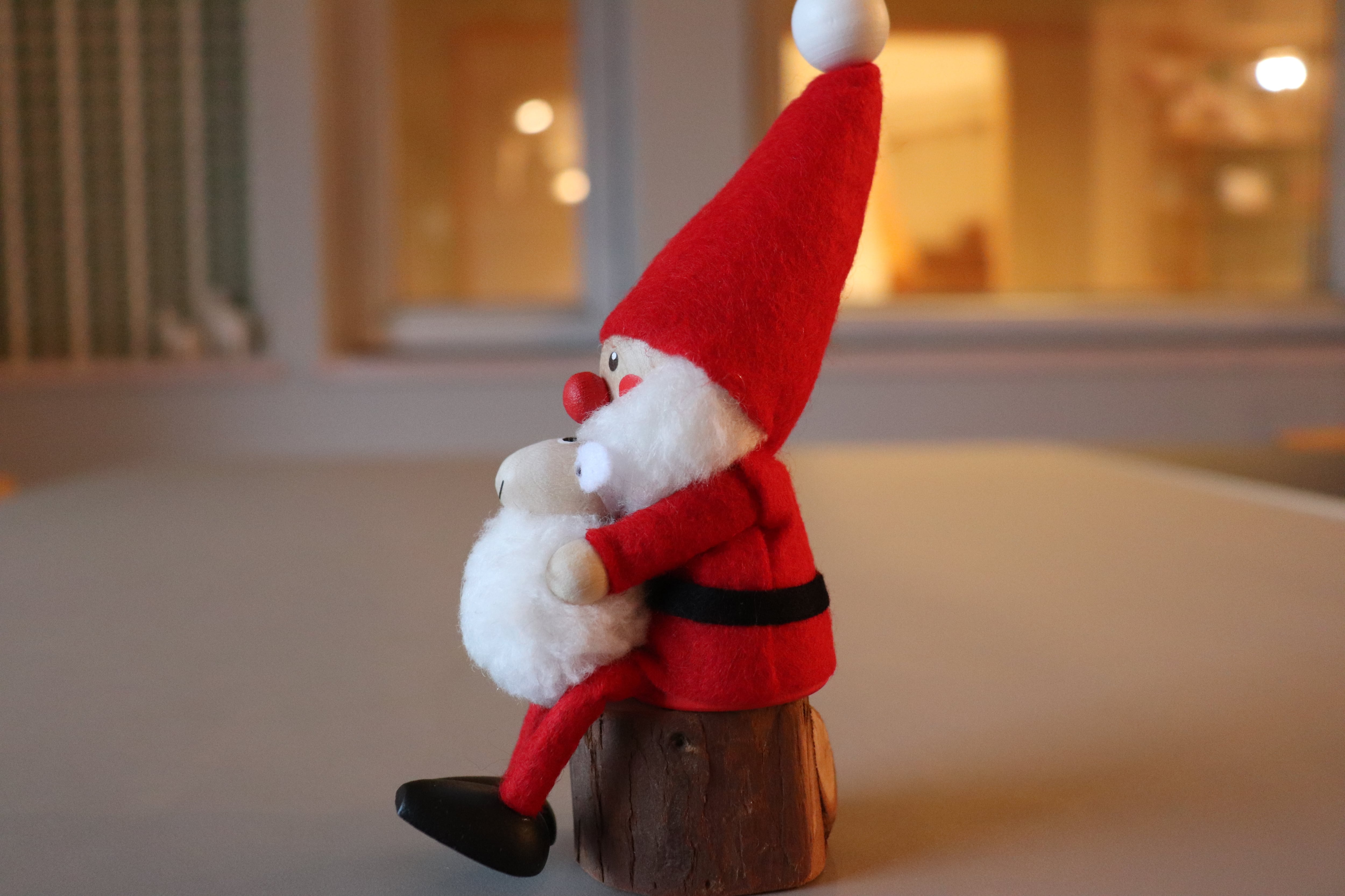 ノルディカニッセ 2024 高島屋限定 ツリーとオーナメントを運ぶサンタ