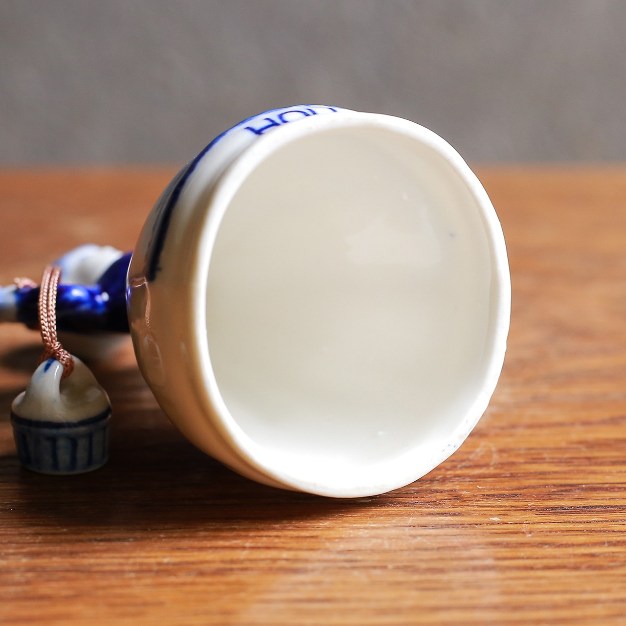 オランダから届いた、陶器の呼び鈴 1