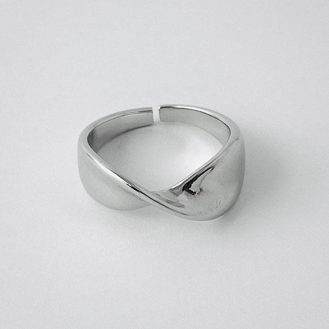 Wide Twist Ring #079