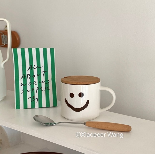 【お取り寄せ】韓国風 撮影道具 ins マグカップ 蓋付き 大容量 笑顔 コーヒーカップ