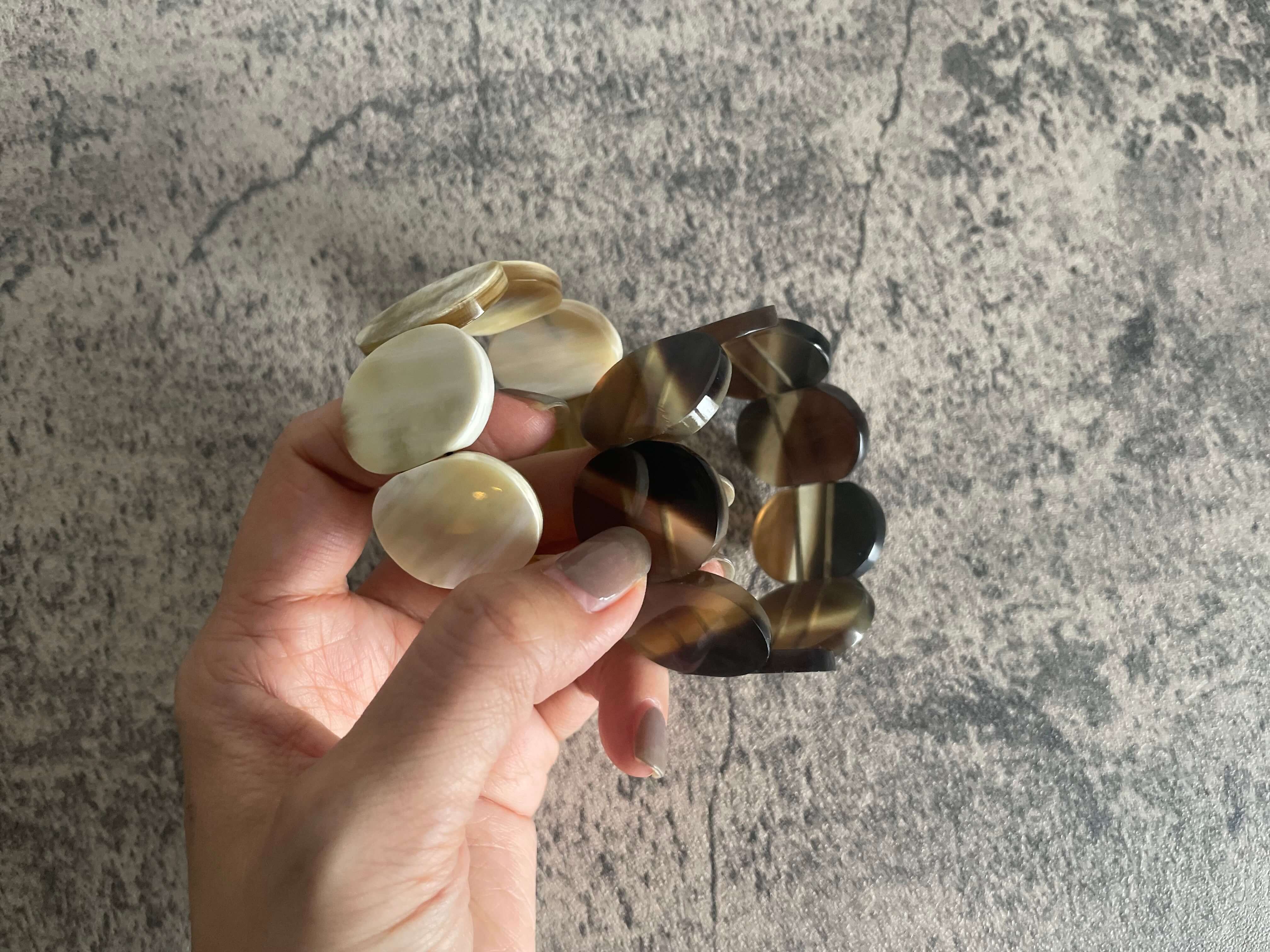 バッファローホーン バングル（スカラップ）