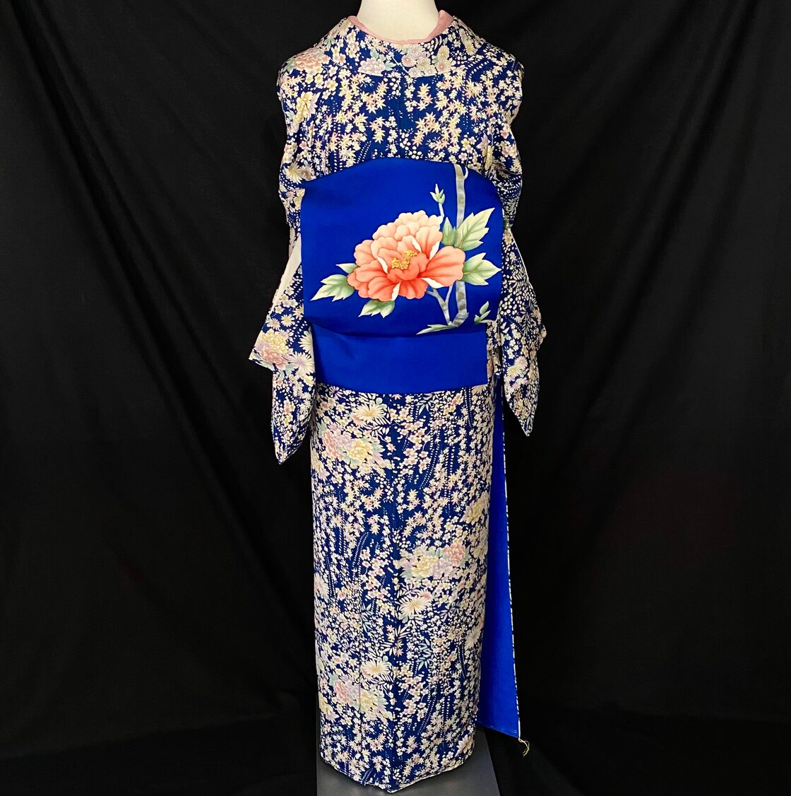 溢れ咲く花の小紋〉SALE 青の小紋 洋服感覚の着物 普段着着物 仕付け 