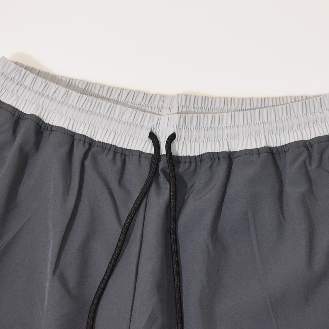 Switch cut shorts：ダークグレー