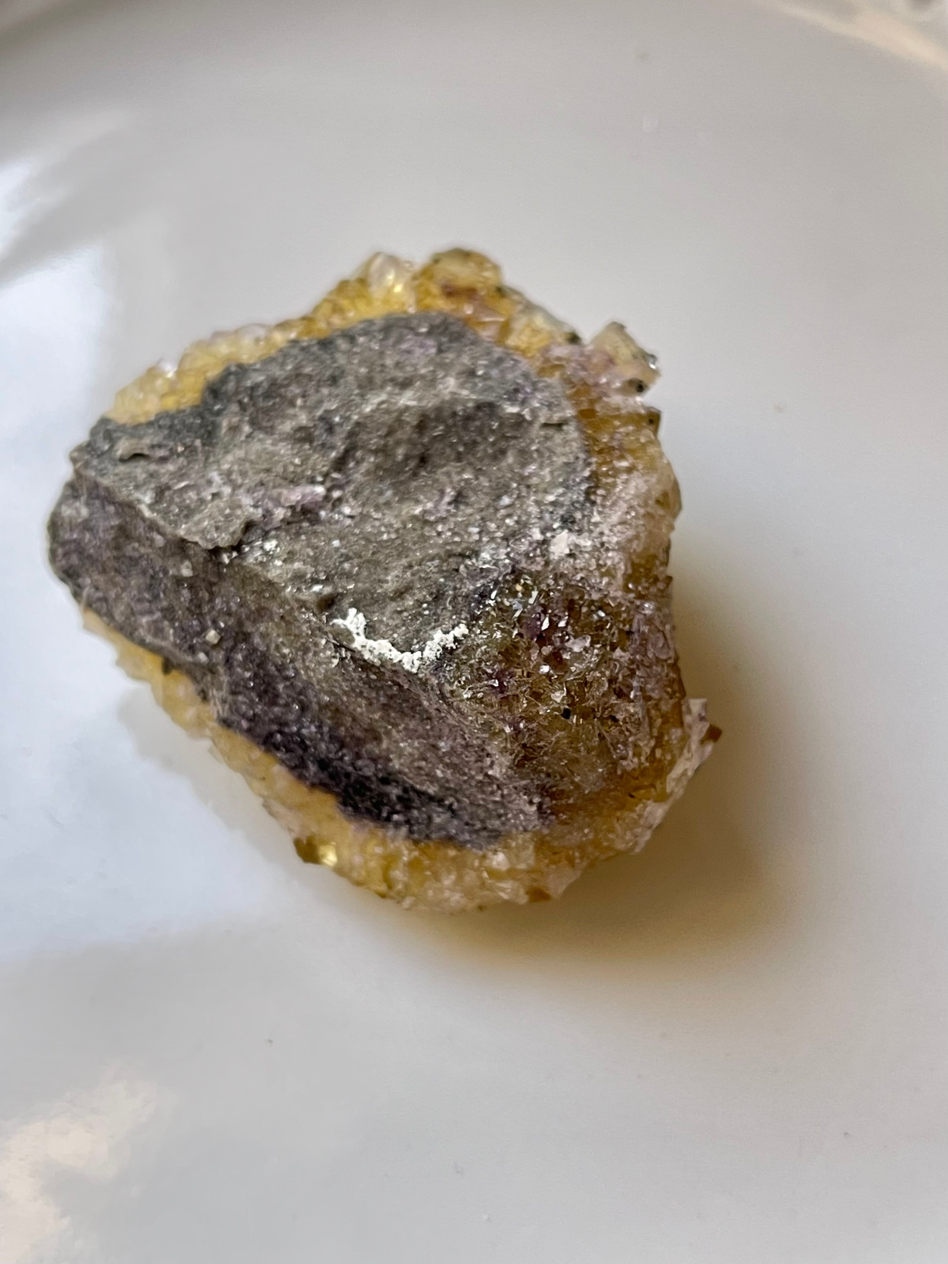 スペイン　アストゥリアス産　イエローフローライト