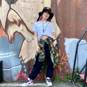 tag paint  white×green