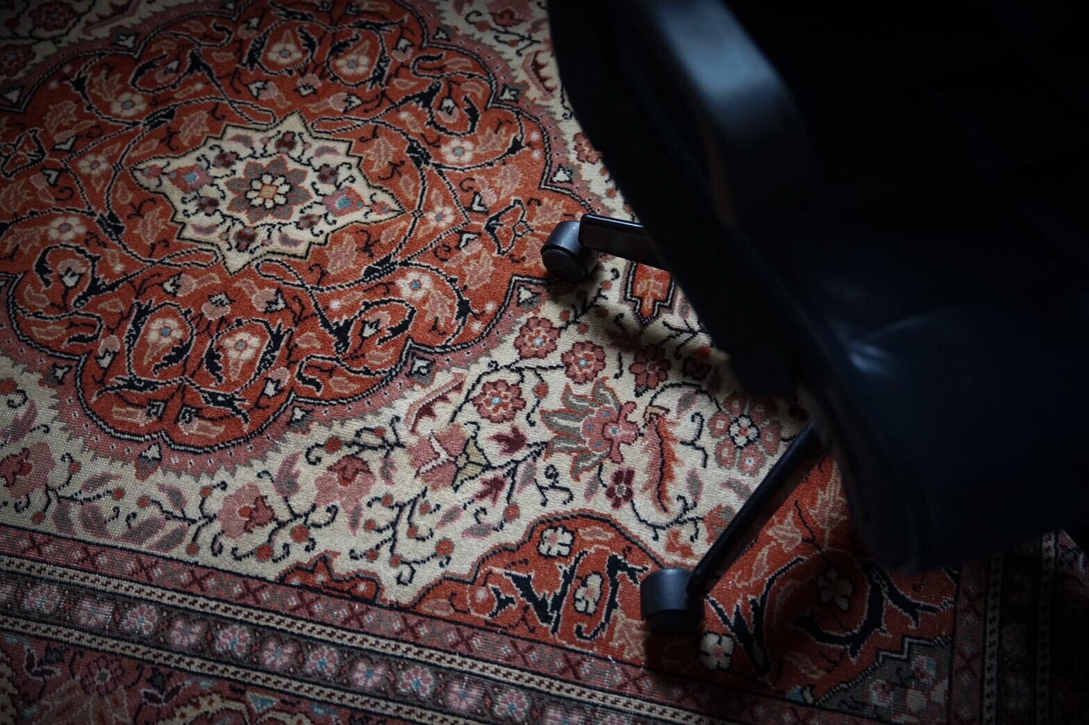 106 - Vintage Turkish rug