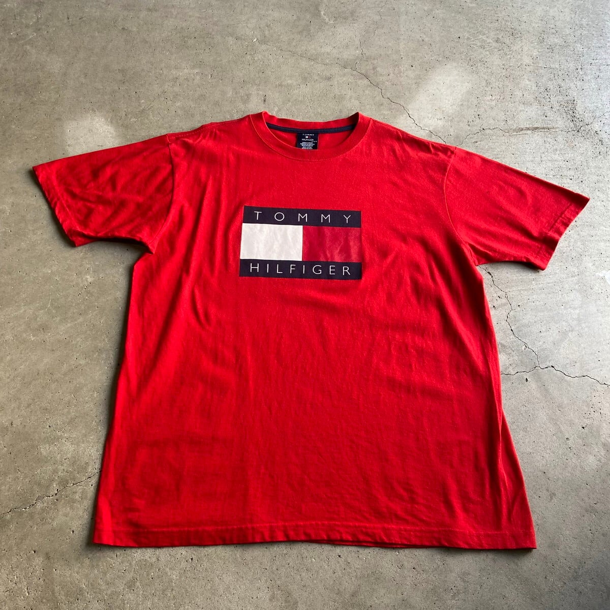 Tommy Hilfiger トミーヒルフィガー ロゴプリント Tシャツ メンズl 古着 レッド 赤色 Tシャツ Cs29 50 Cave 古着屋 公式 古着通販サイト