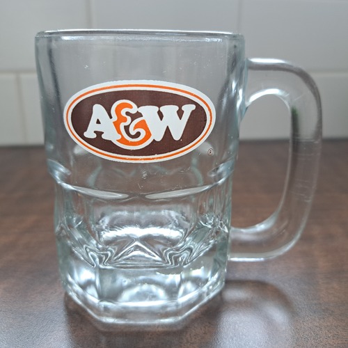 A&W ジョッキ カナダ限定の旧ロゴ