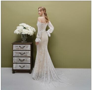 クラシカル ウエディングドレス オフショルダー 魅惑の花レース