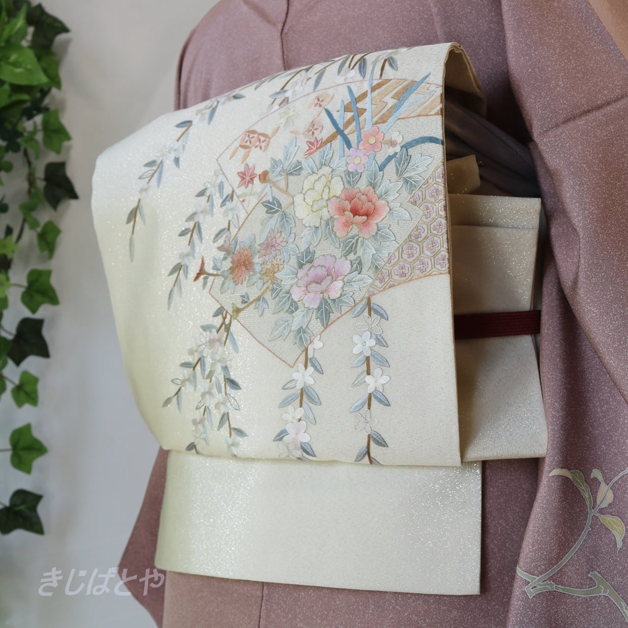 正絹　白地に花の刺繍の袋帯 | きじばとや powered by BASE