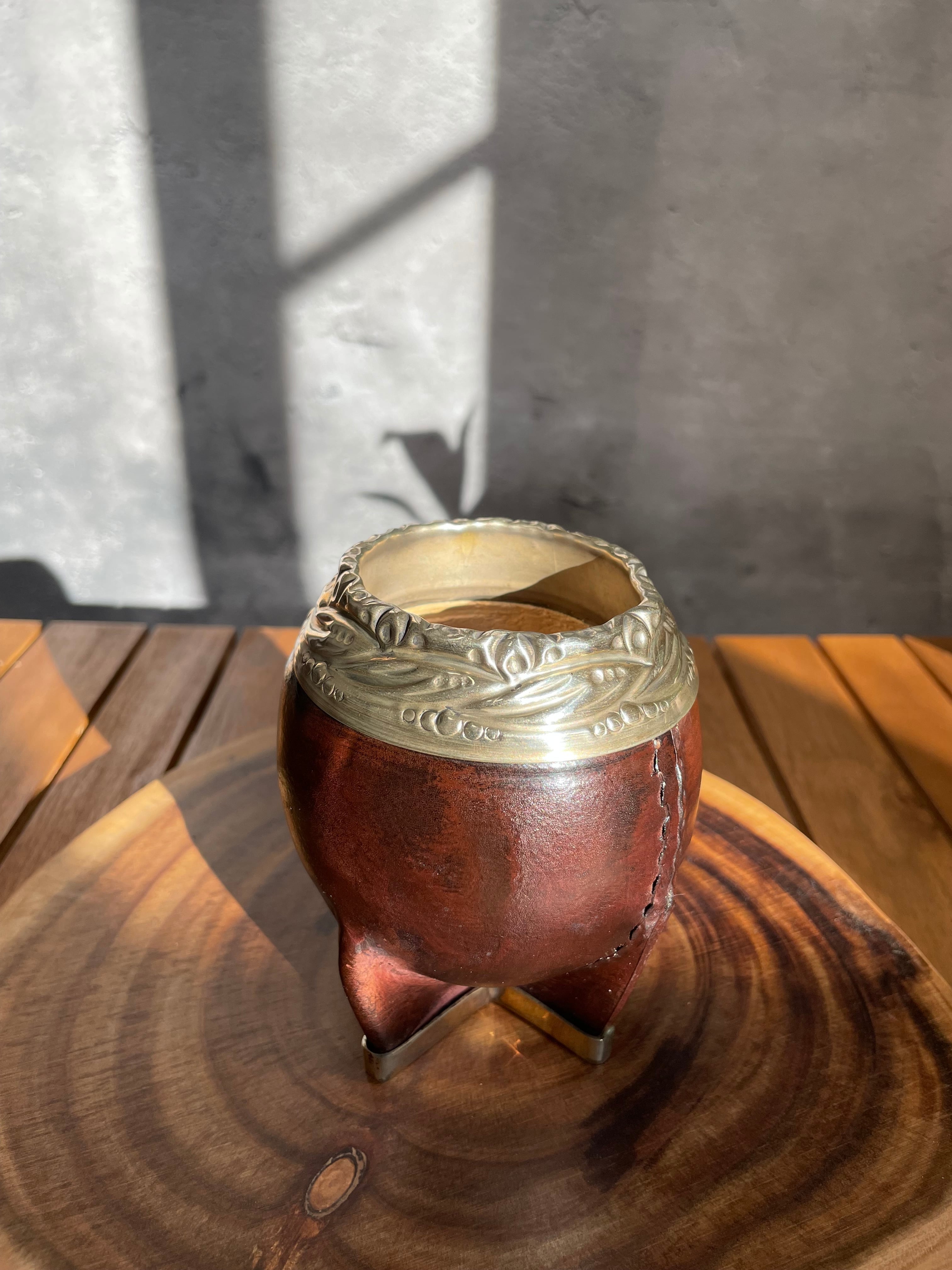 マッコウクジラ？ 鯨牙根付煎茶鉄瓶翡翠銀金香木古美術素材骨中国蒔絵標本 マッコウクジラ？ 鯨牙根付煎茶鉄瓶翡翠銀金香木古美術素材骨中国