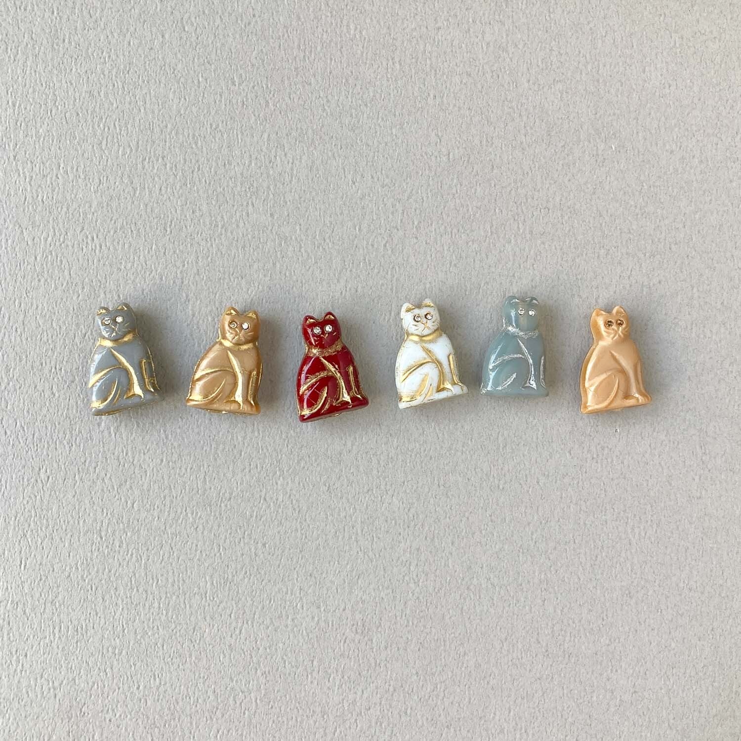 新色追加〉ビジューアイお座り猫チェコビーズ | Dua-アクセサリー