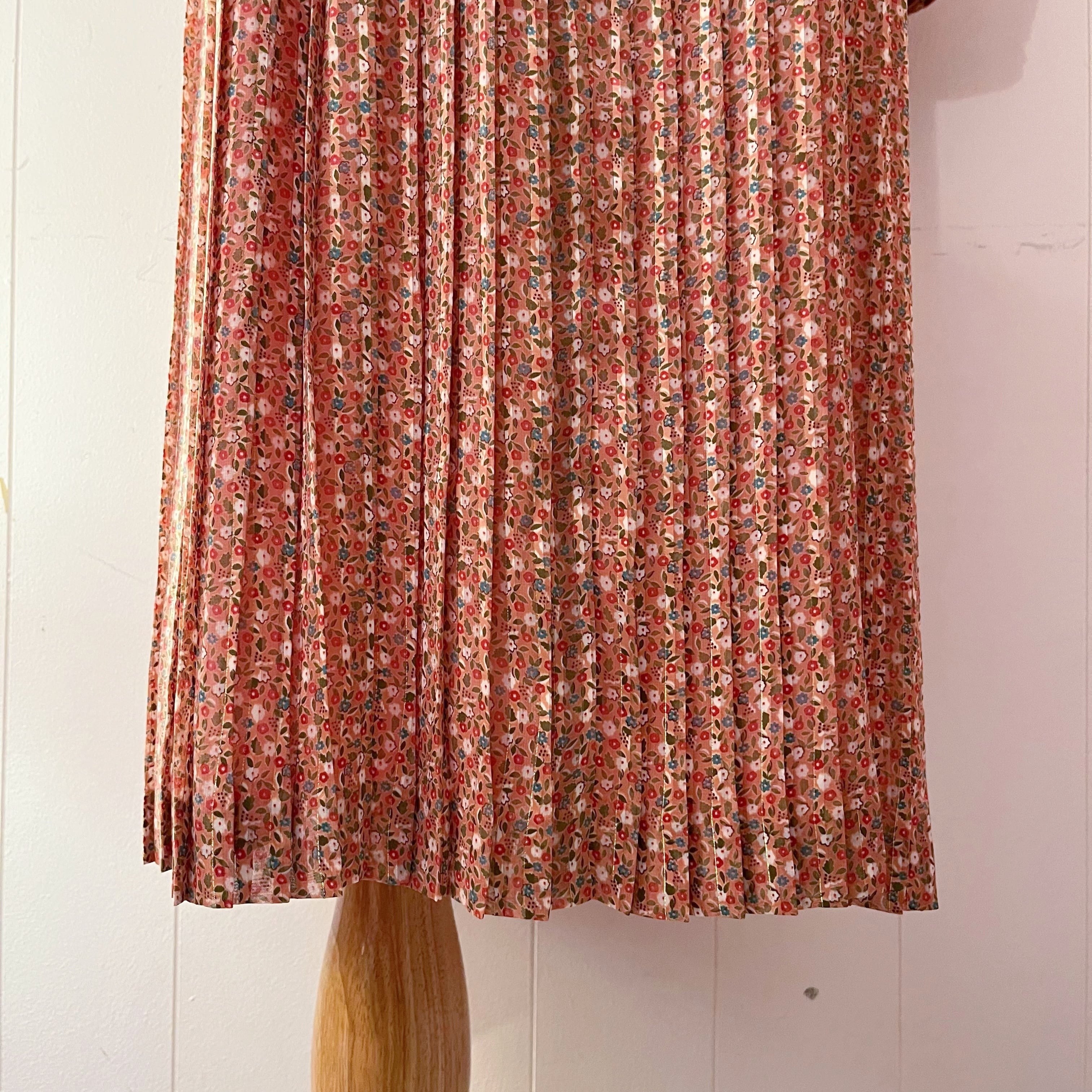 orange mini flower pleats one-piece