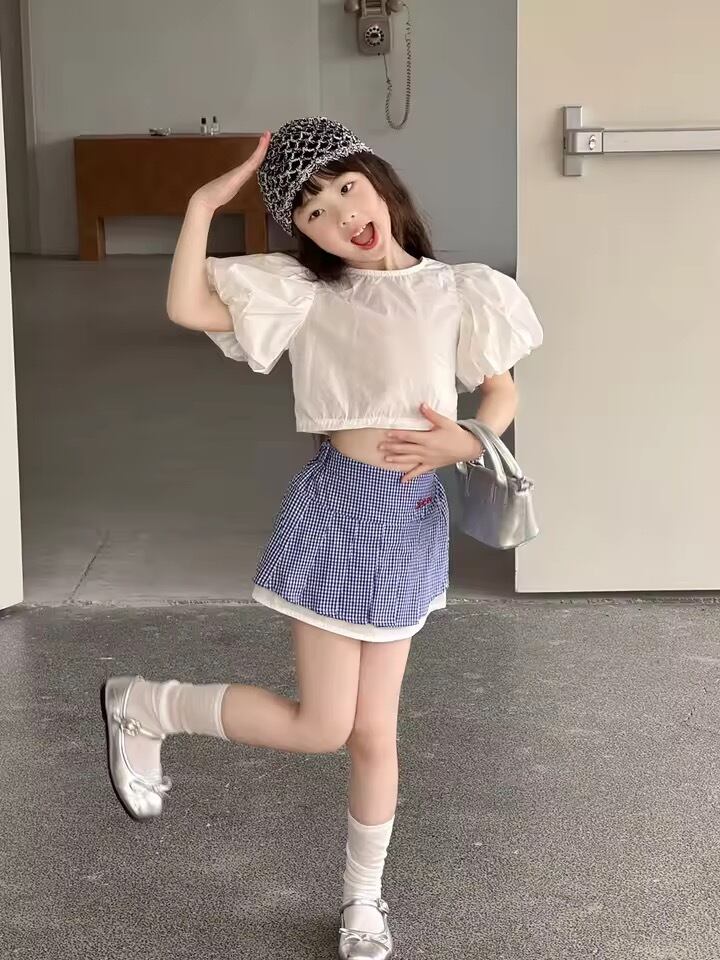 ×××刺繍ブルーチェックスカート