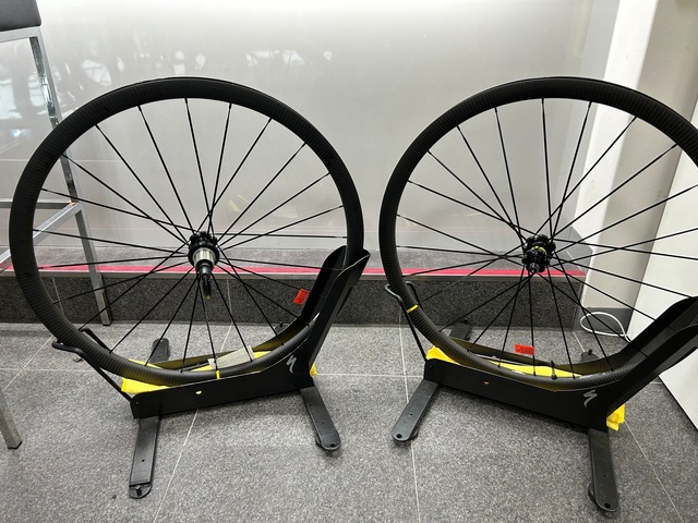 MAVIC COSMIC PRO CARBON SL DISC ディスクブレーキ仕様　前後セット