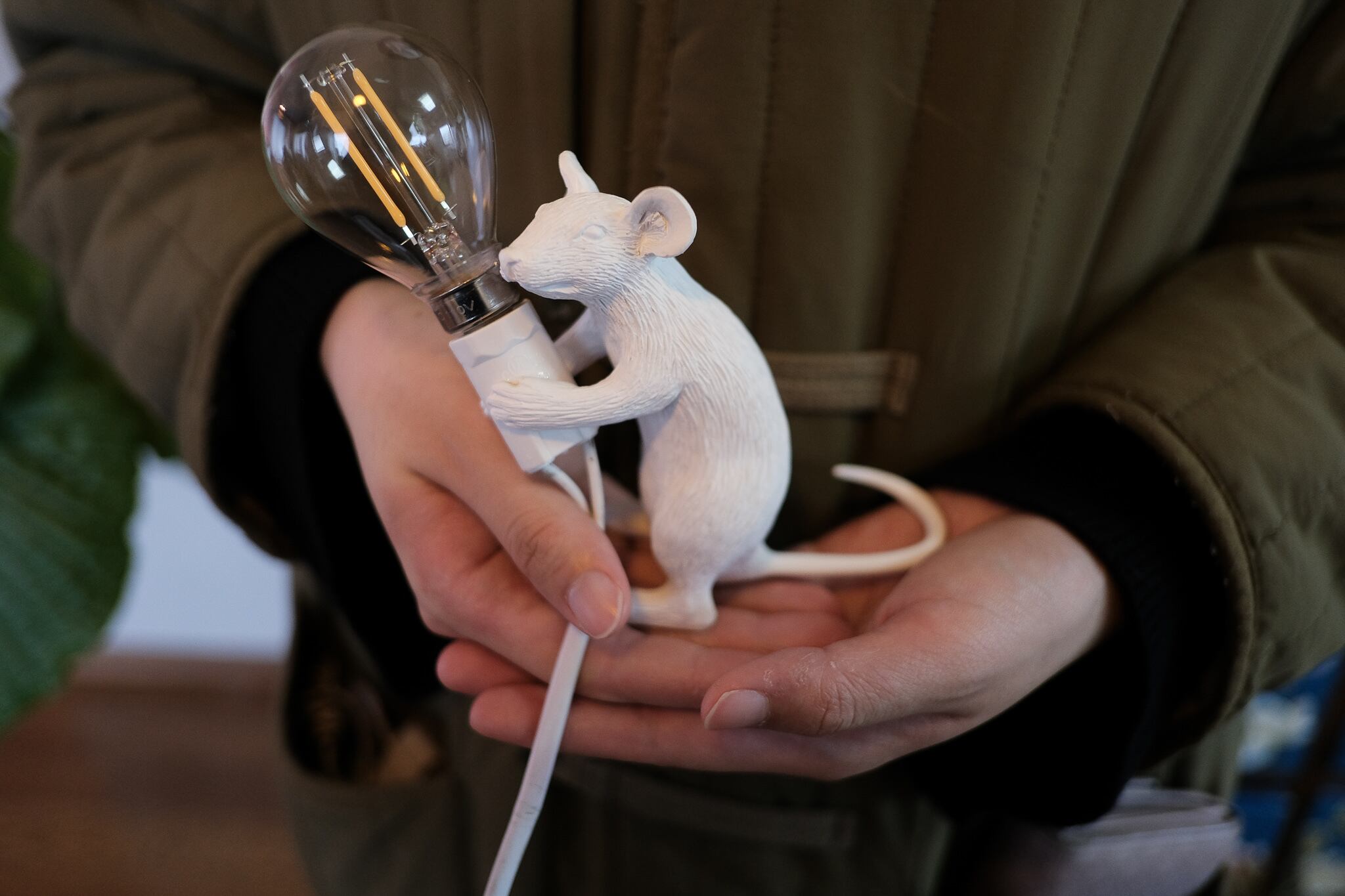 【新品未使用】ネズミライト　ホワイト3つ　全部違う姿勢です 新品未使用】ネズミライト ホワイト3つ 全部違う姿勢です