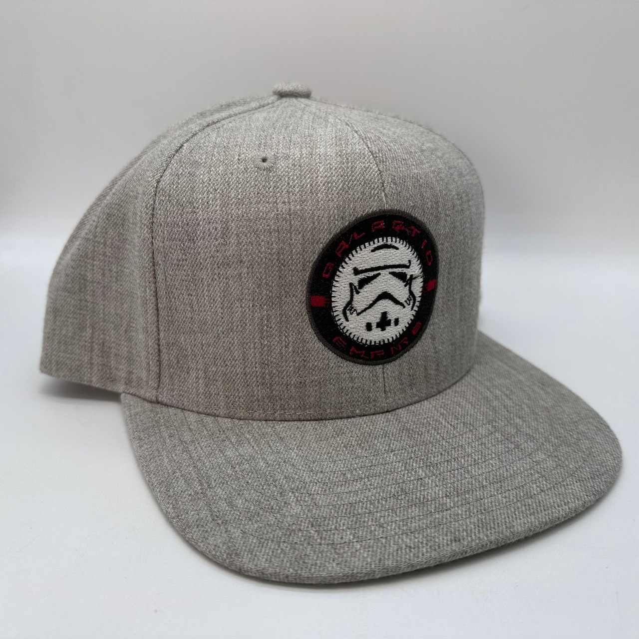 gifthatオリジナル　gifthat×STAR WARS　ストームトルーパー　グレー　フラットキャップ