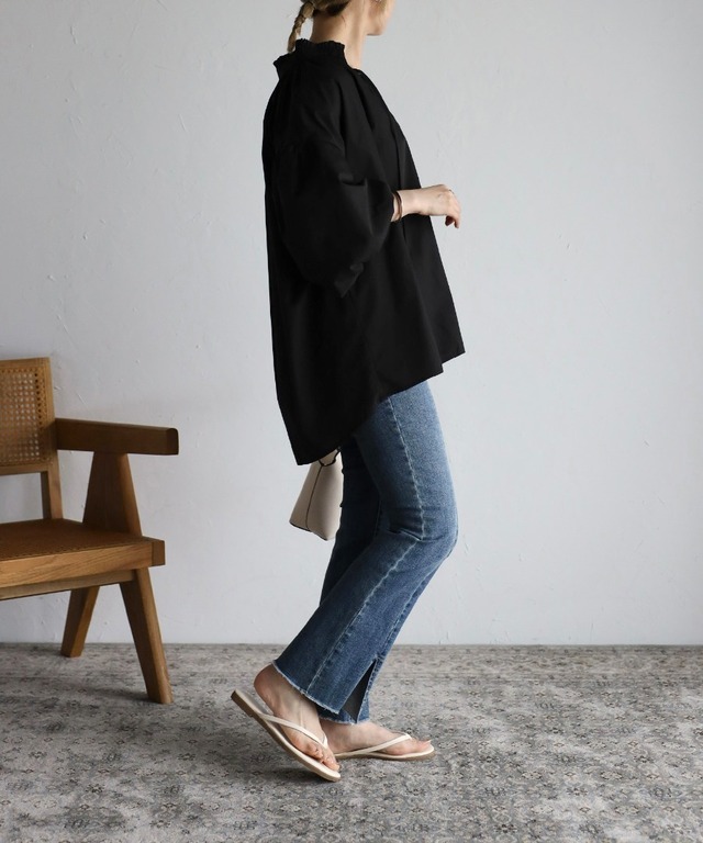 バルーンスリーブシャーリングブラウス